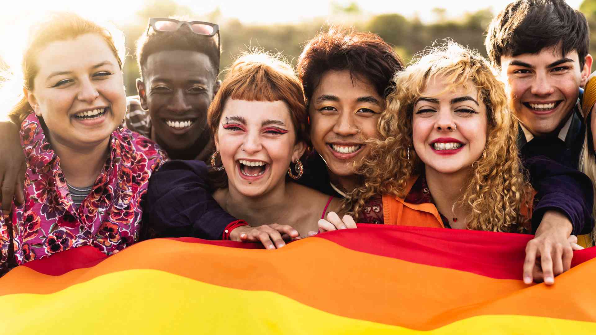 LGBTQ+ Digital Nomads: Challenges and Tailored Solutions