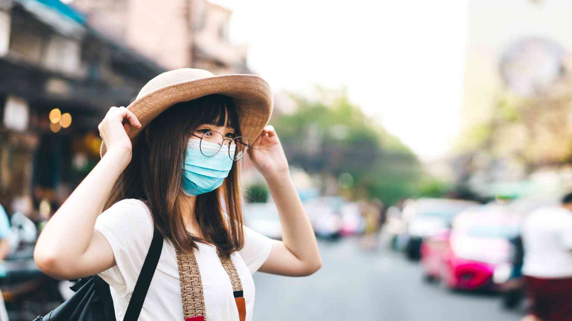 8 Strategies for Overcoming Loneliness During Solo Travel What are the best strategies for overcoming loneliness during solo travel