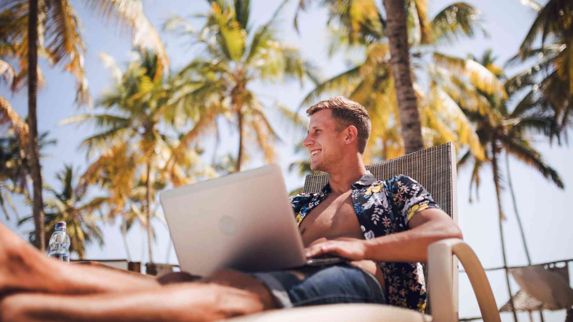 Healthcare Solutions for Digital Nomads: Well-Being Guide Healthcare Solutions for Digital Nomads