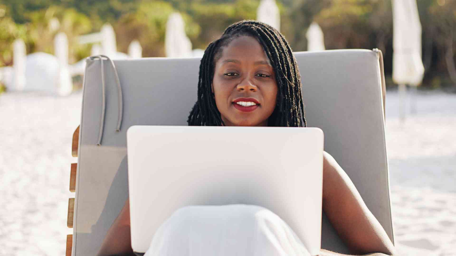 10 Tips to Balancing Time Zones as a Digital Nomad: Guide Balancing Time Zones as a Nomad