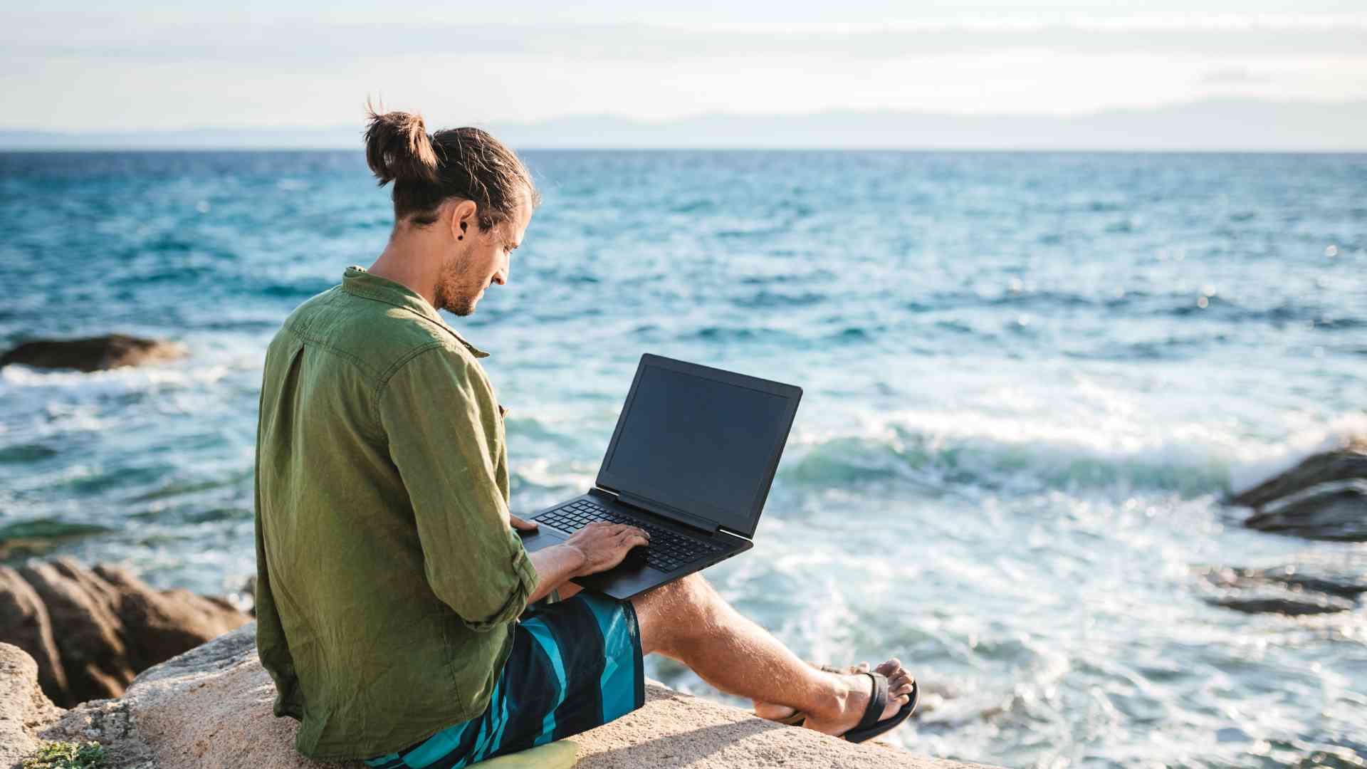 Why the Digital Nomad Lifestyle Is on the Rise? Guide why the digital nomad lifestyle is on the rise