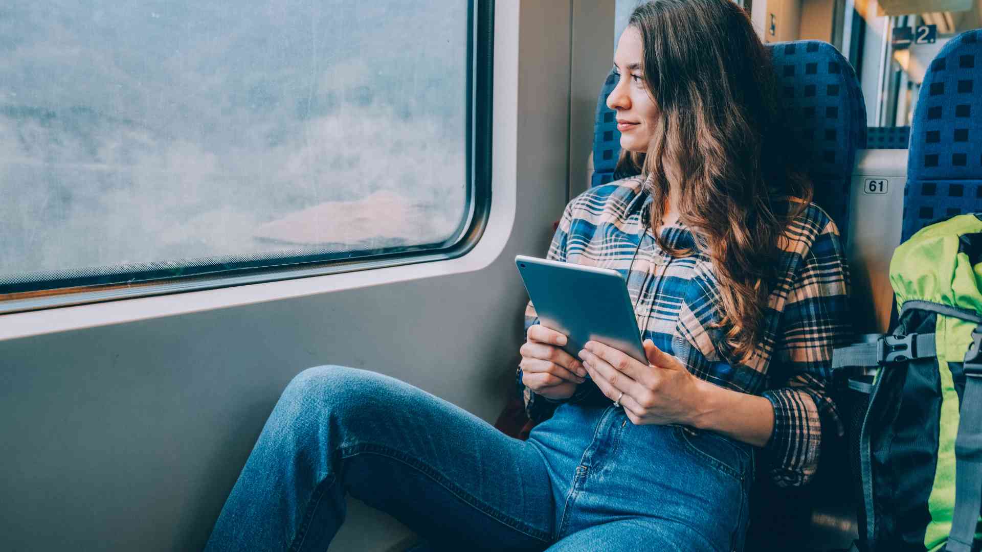 8 Strategies for Overcoming Loneliness During Solo Travel