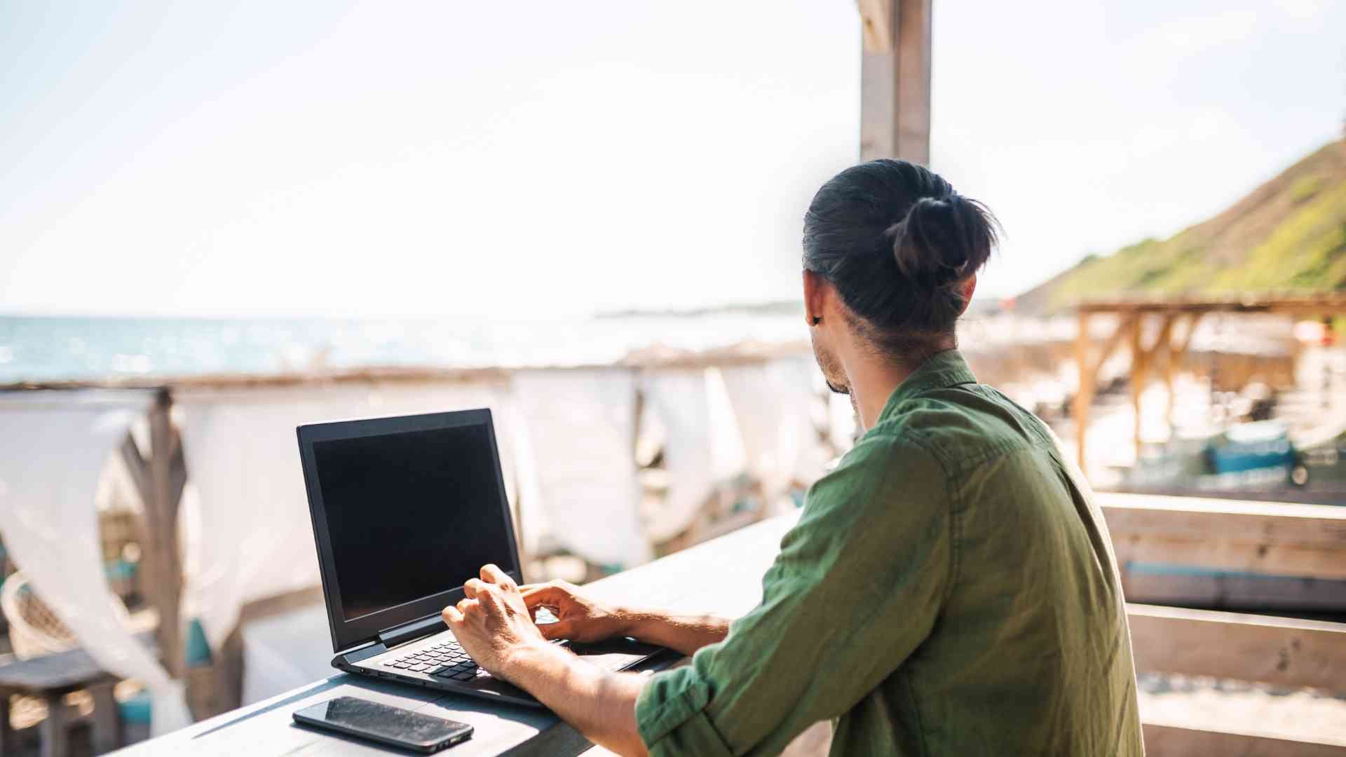 Another Word for Digital Nomad: Meaning, Synonyms Guide another word for digital nomad