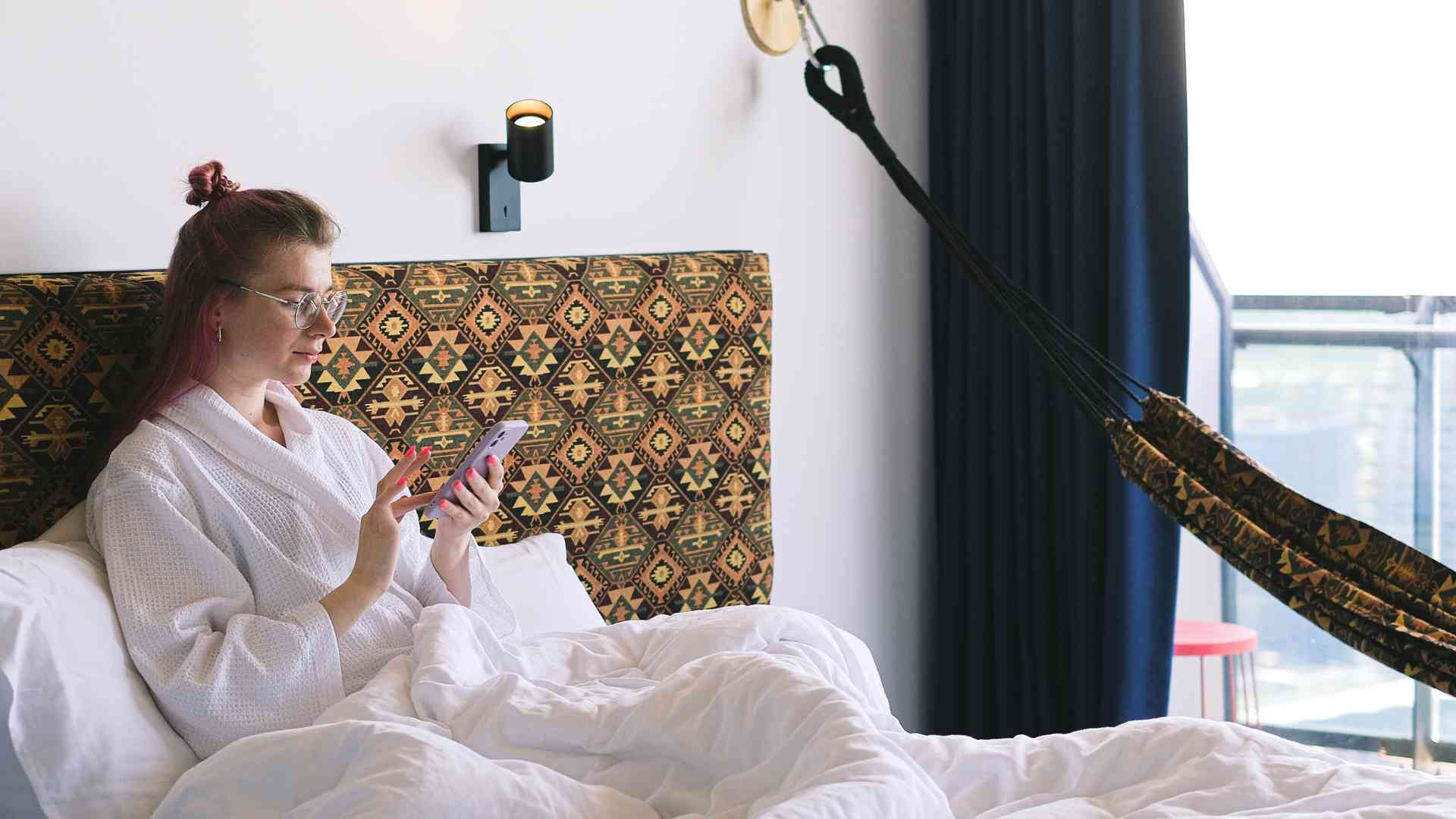 9 Strategies for Managing Loneliness While Digital Nomading Managing Loneliness while Nomading