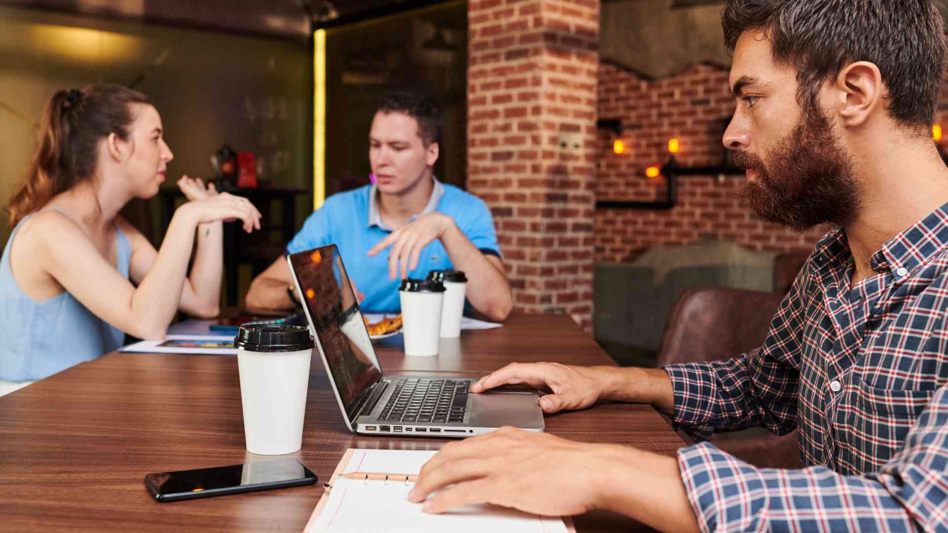 How to Be a Digital Nomad with No Skills? how do you become a digital nomad with no skills