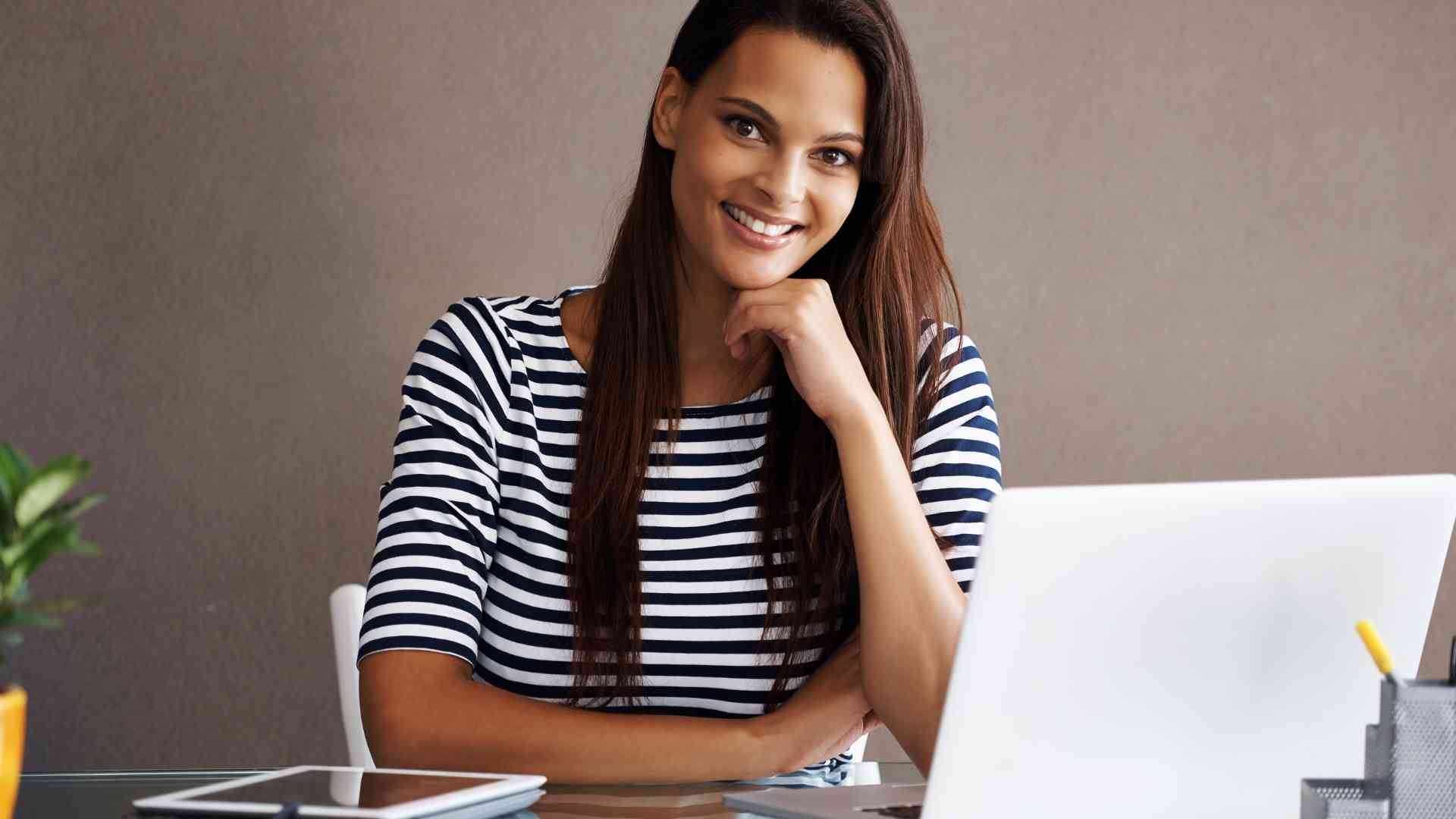 How to Support Women-Owned Businesses as a Digital Nomad? How can I support women-owned businesses and initiatives as a female digital nomad
