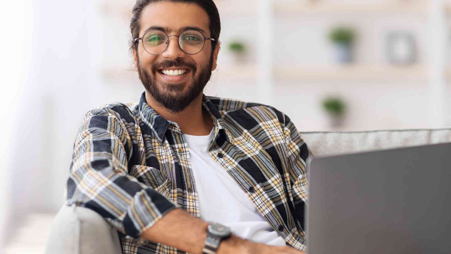 8 Challenges and Rewards of Family Digital Nomad Life What are the unique challenges and rewards of being a family of digital nomads